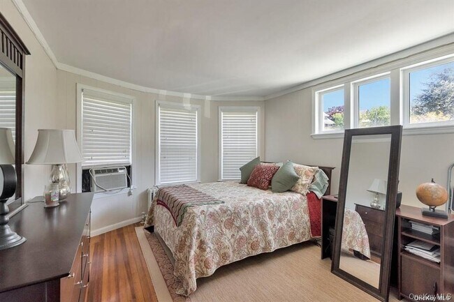 Building Photo - 26 Burtis Ave