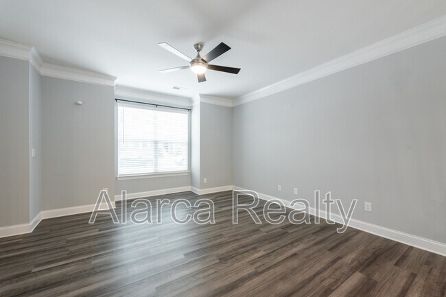 Building Photo - 113 Synandra Dr