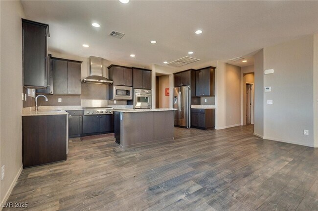 Building Photo - 10589 Acacia Park Pl