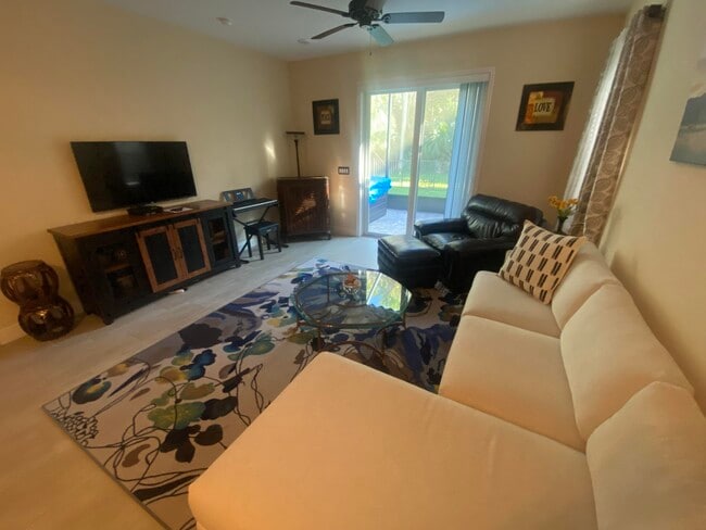 Building Photo - 9433 Ligorio Wy