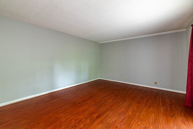 Building Photo - 9124 Woodpark Ln NW
