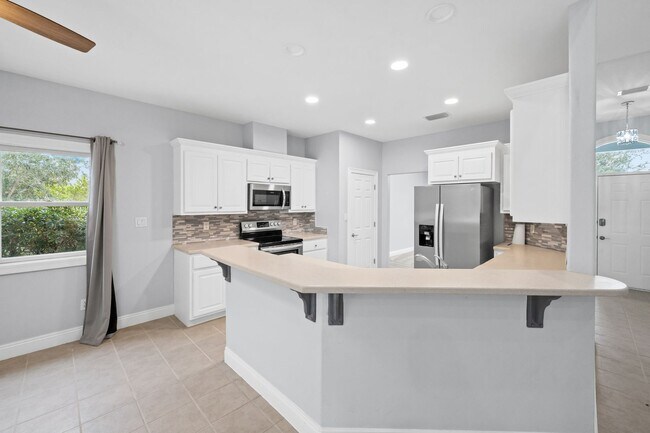 Building Photo - 31577 River Rd