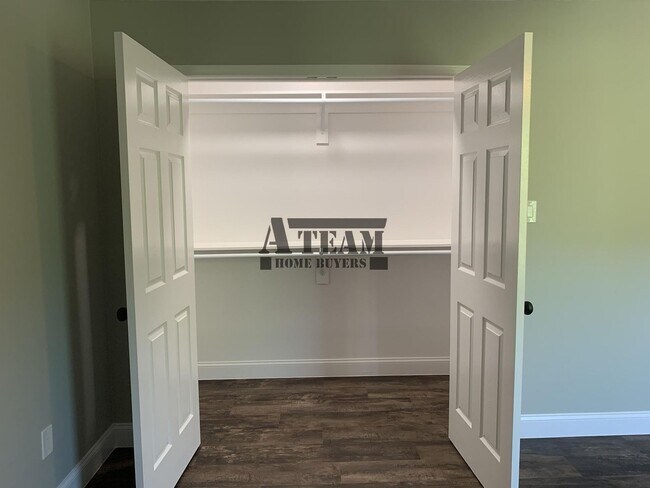 Building Photo - Remodeled 3 Bed 2 Bath Home!