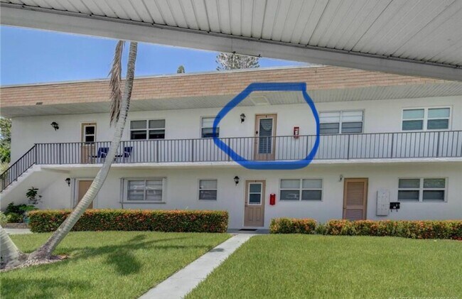 Building Photo - 2950 SE Ocean Blvd