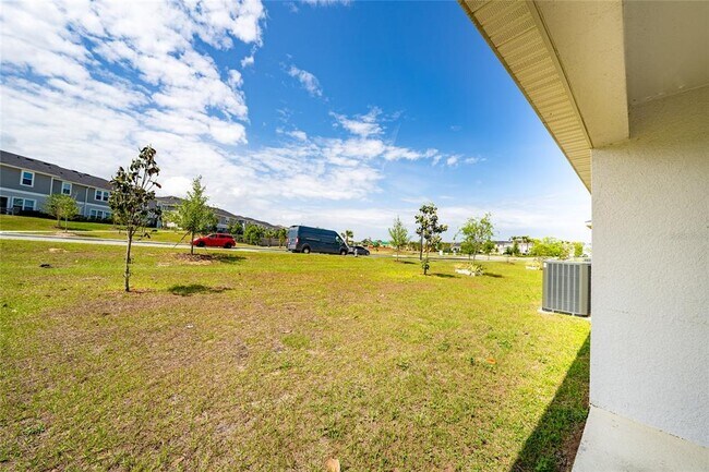 Building Photo - 9061 Oscraft Dr