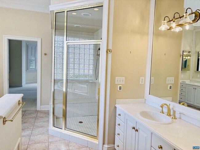 Building Photo - 495 Ednam Cir