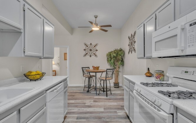 Building Photo - 700 Carnegie St