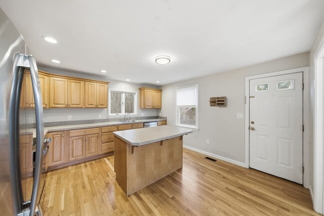 Building Photo - 184 Park St