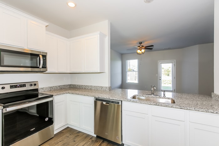 Building Photo - 2027 River Park Ct