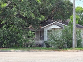 Building Photo - 2204 State Hwy 3