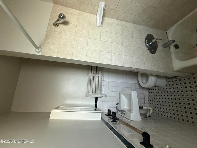 Building Photo - 56 Main St