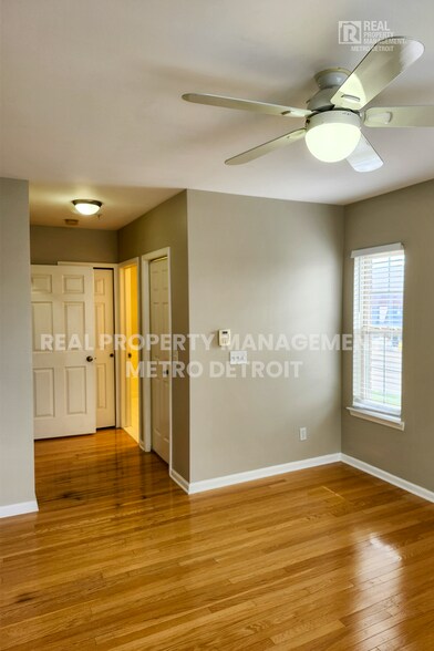 Building Photo - 1386 Raliegh Pl