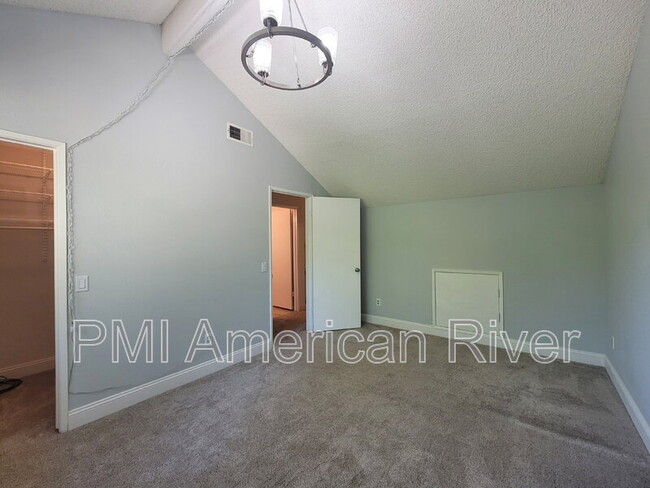 Building Photo - 6517 El Cabo Ct