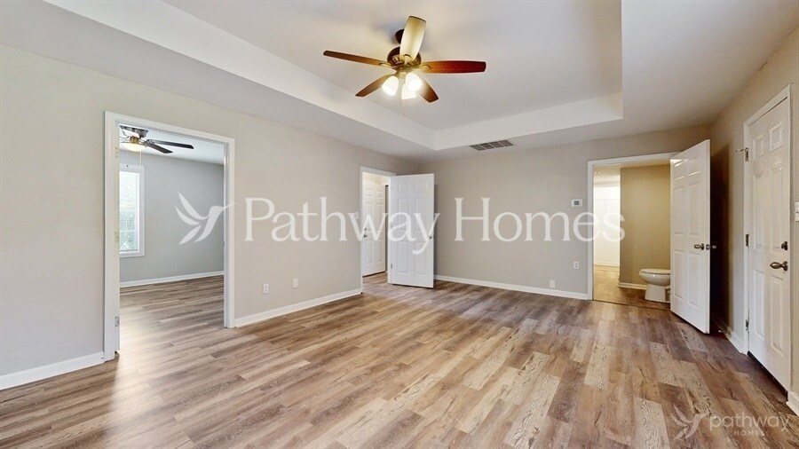 Building Photo - 10891 Knotty Pine Pl
