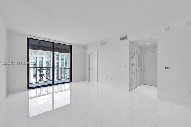 Building Photo - 301 Altara Ave