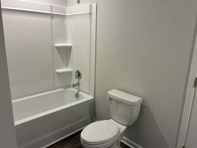 Building Photo - W2045