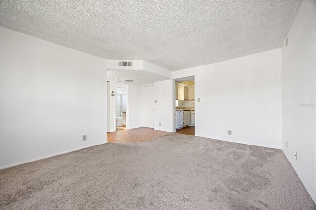 Building Photo - 19505 Quesada Ave