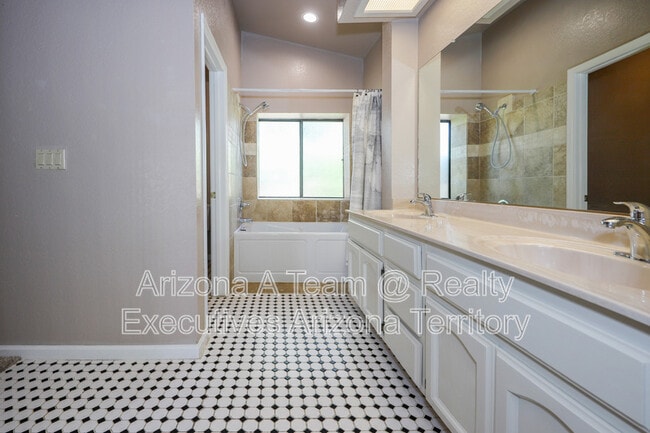 Building Photo - 7847 E Marquise Dr