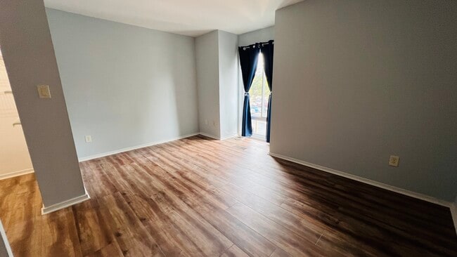 Building Photo - 10211 Ridgeline Dr
