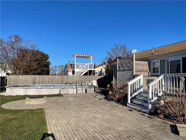 Building Photo - 9 Wilson Rd