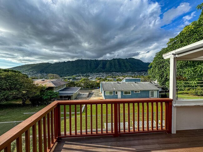 Building Photo - 3238 Alani Dr