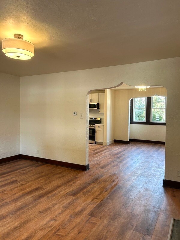 Building Photo - 114 Augusta St