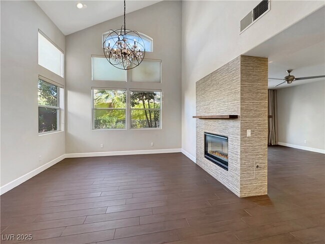 Building Photo - 1352 Fox Acres Dr