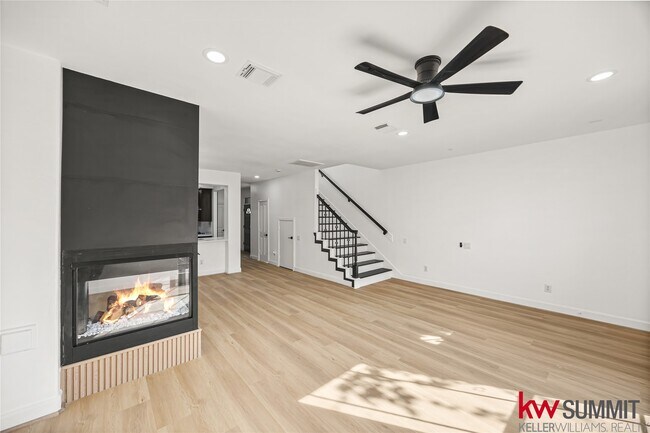 Building Photo - 2410 Calumet St