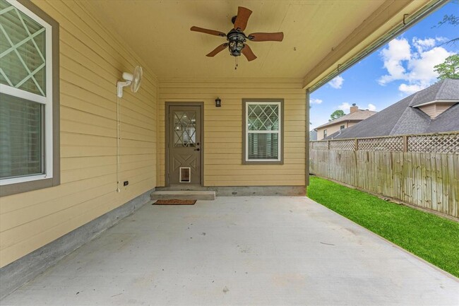 Building Photo - 13431 Hilton Head Dr