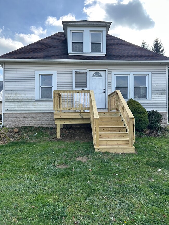 Front porch - 8215 Lake Pleasant Rd