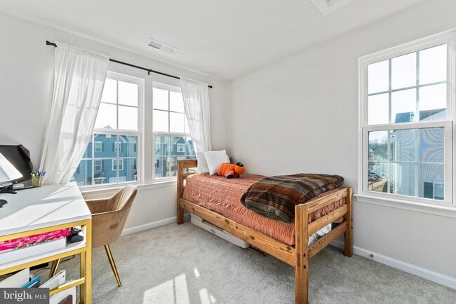 Building Photo - 36023 Coyote Trail