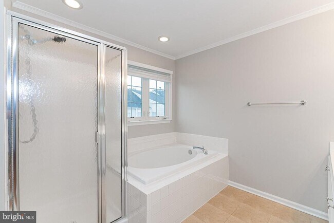 Building Photo - 7877 Dogue Indian Cir