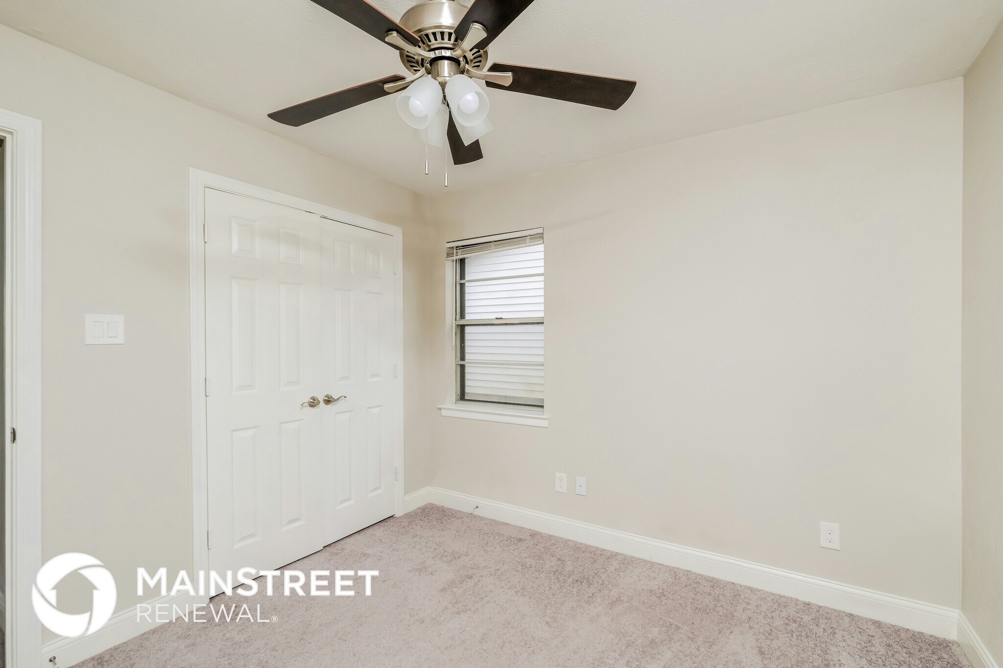 Building Photo - 1811 Mimosa Ave