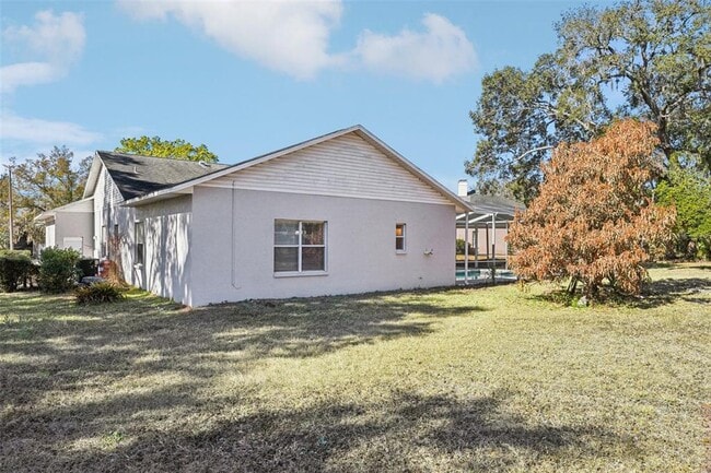 Building Photo - 918 Academy Dr