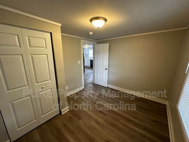 Building Photo - 928 Dixie St