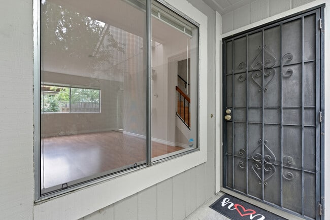 Building Photo - 209 Valley Oak Plaza