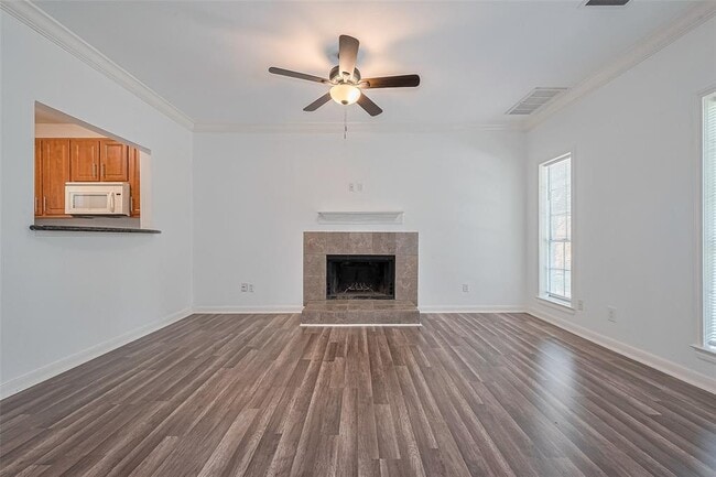 Building Photo - 11710 Southlake Dr