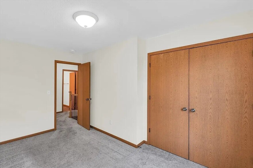 Building Photo - 1509 Stonebluff Ct