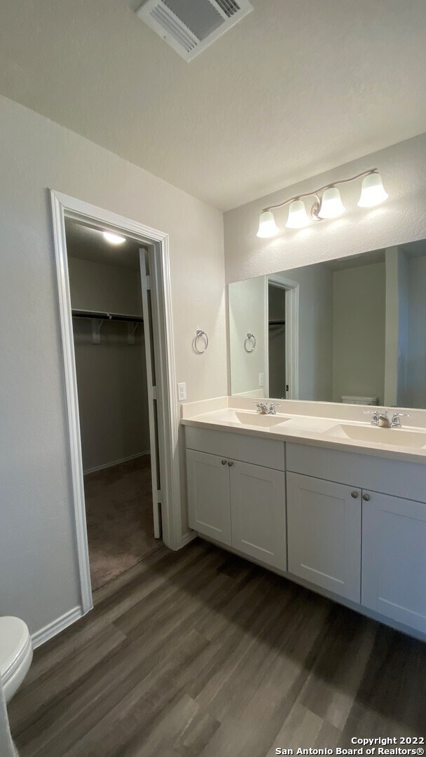 Building Photo - 10410 Waverunner-