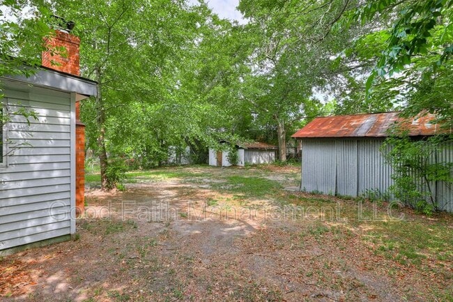 Building Photo - 1813 Alder Dr