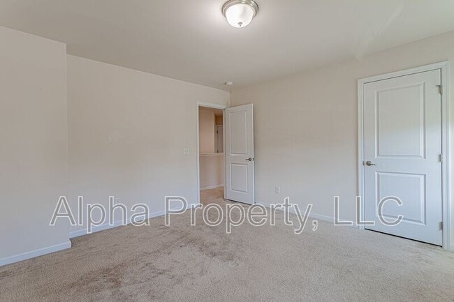 Building Photo - 308 Corday Ln