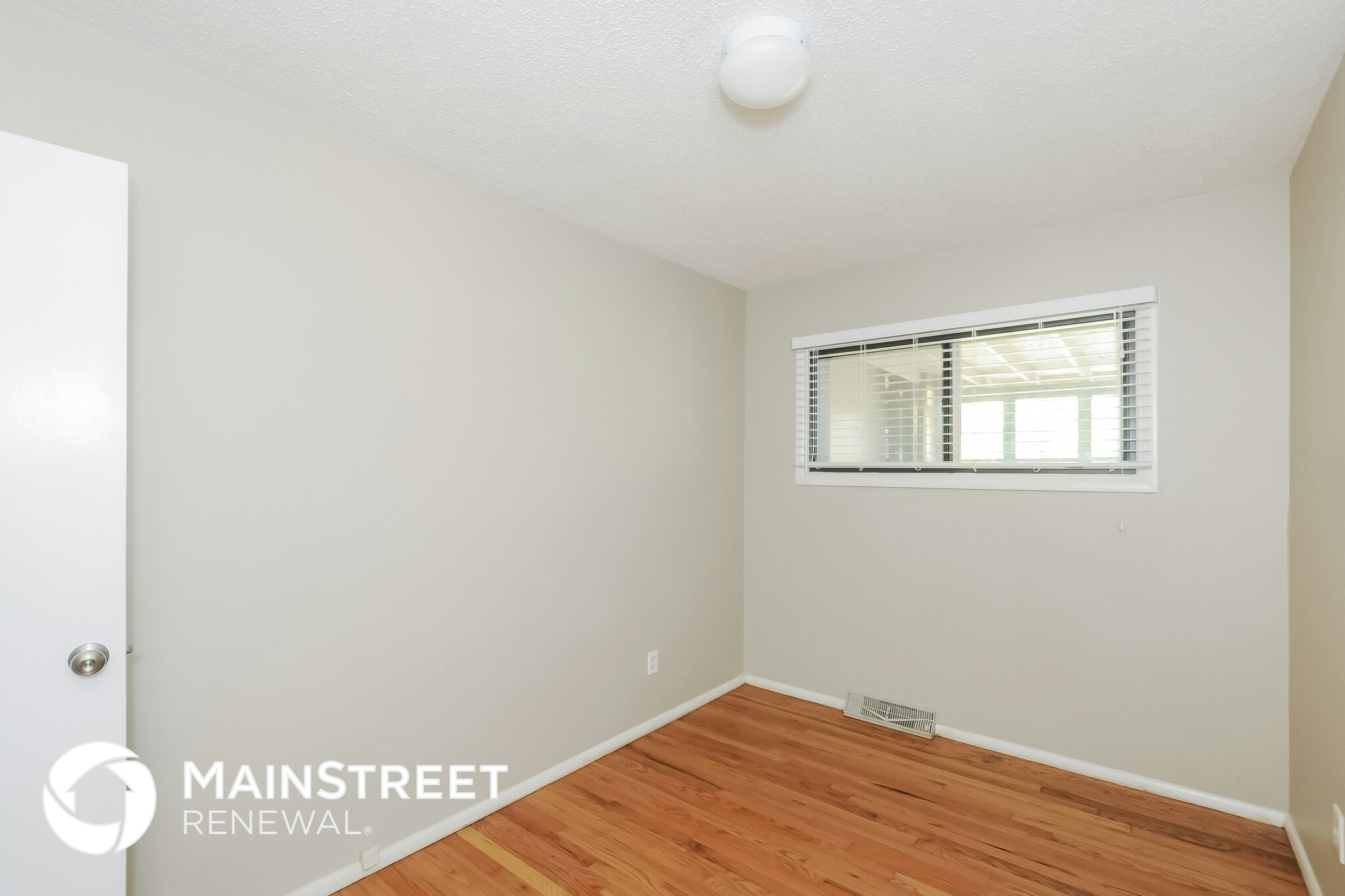 Building Photo - 13107 Sycamore Ave