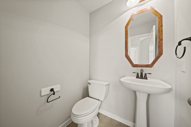 Building Photo - 24430 Silverton Valley Ln