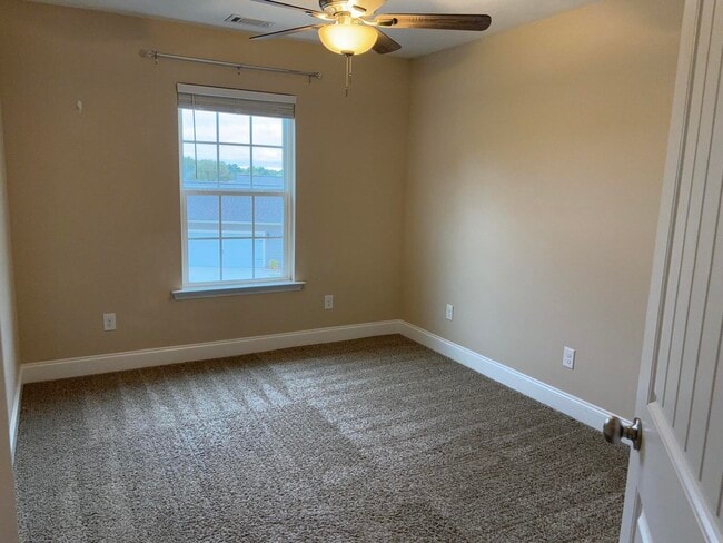 Building Photo - 3063 Margot Ln
