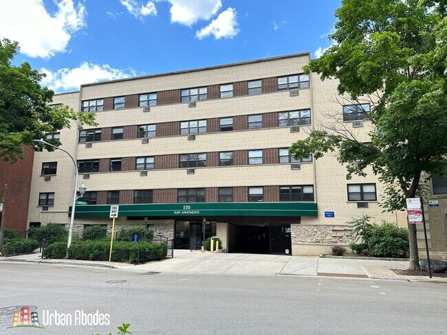 Building Photo - 527 W Surf St