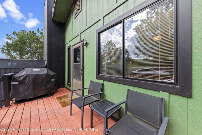 Building Photo - 119 Chaparral Dr