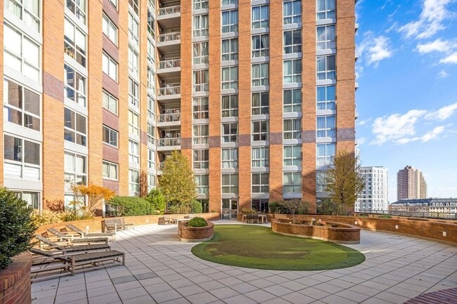 Building Photo - 201 Marin Blvd