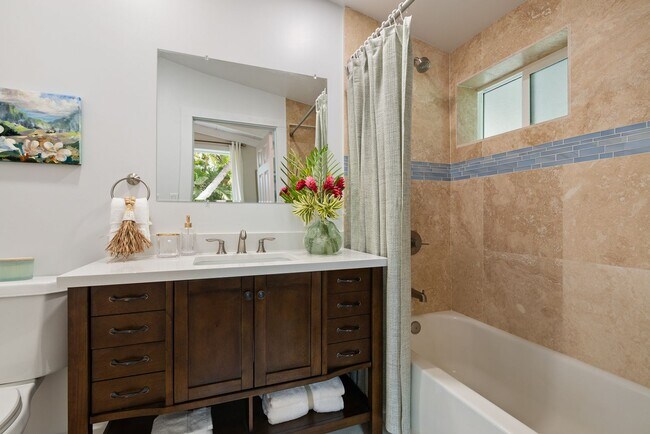 Building Photo - 3BR/3BA Unfurnished Home in Enchanted Lake...