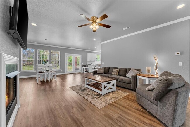 Building Photo - 25 Ruthwell Dr