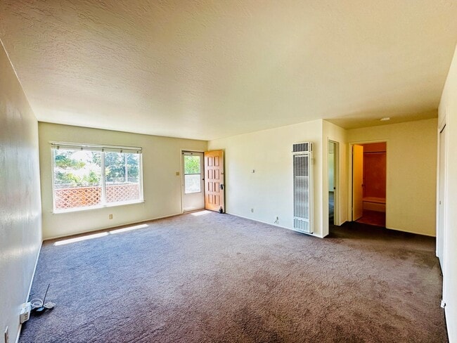 Building Photo - Downtown Benicia Duplex